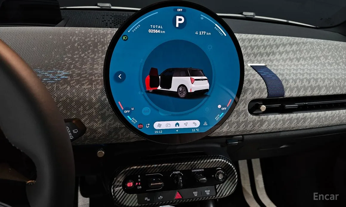 Mini Cooper 2025 SE Favoured