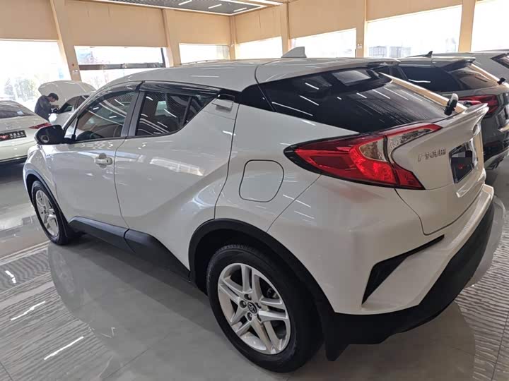 Toyota C-HR 2022 2022款 2.0L 舒适版
