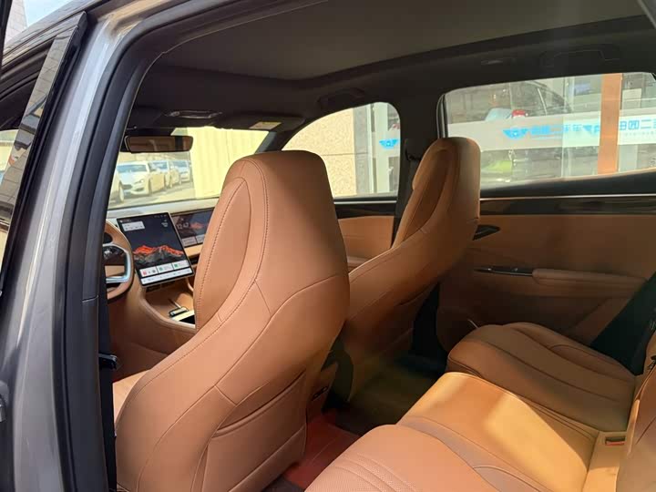 Geely Galaxy L7 2025 2025款 EM-i 115km 探索+版