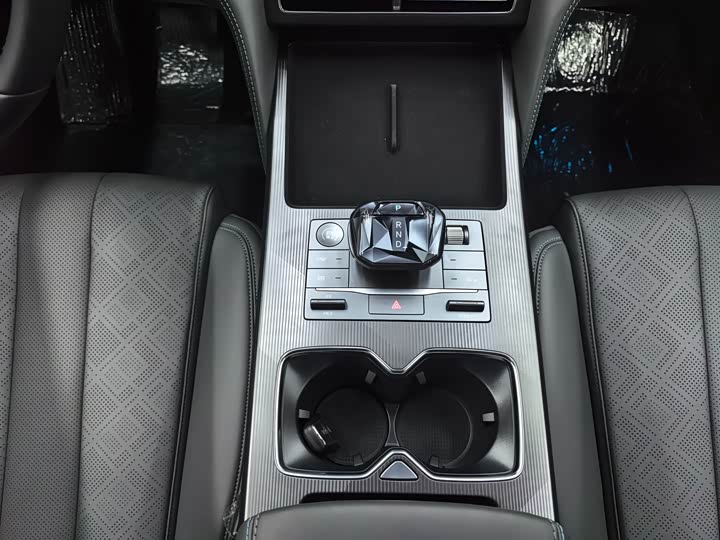 BYD Song L DM-i Hybrid 2025 2025款 智驾版 112km 领先型