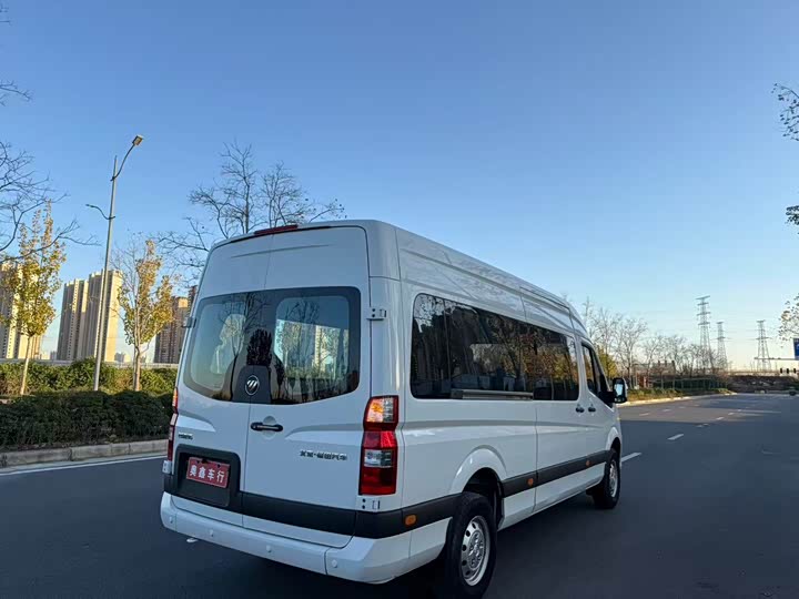 Foton Tuyano 2021 2021款 2.0T手动通途加长轴中顶5/6/7座4F20TC3