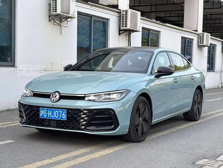 Volkswagen Passat 2025 2025款 Pro 380TSI 龙尊版