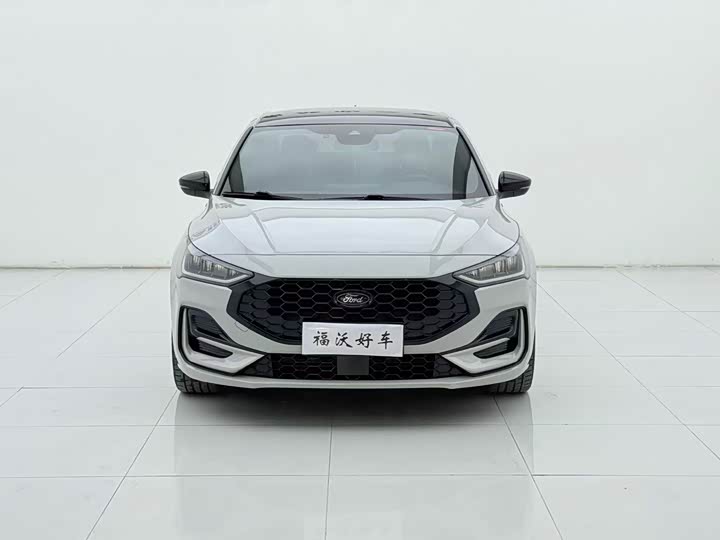 Ford Focus 2022 2022款 三厢 EcoBoost 180 自动ST Line