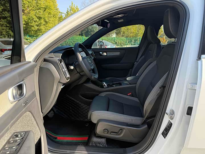 Volvo XC40 2024 2024款 B3 智远豪华版