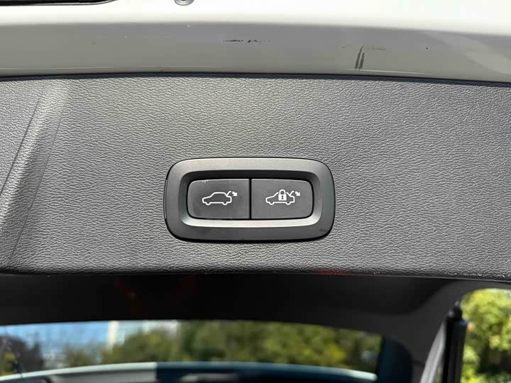 Volvo XC40 2024 2024款 B3 智远豪华版