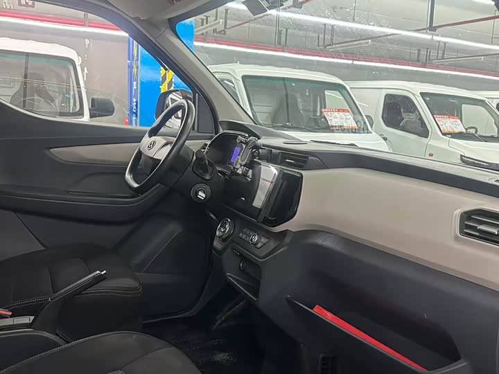 Maxus EV30 2021 2021款 纯电智能物流专家长轴宁德时代