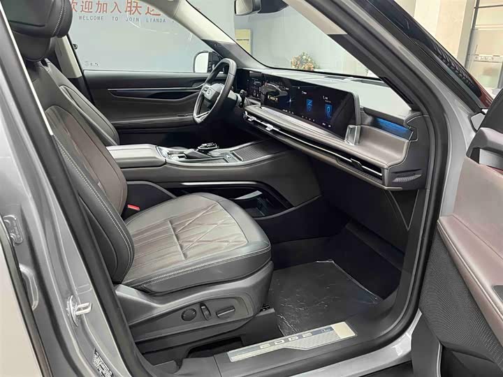 Ford Edge 2025 2025款 锐界L 2.0T EcoBoost E混动四驱七座至尊型