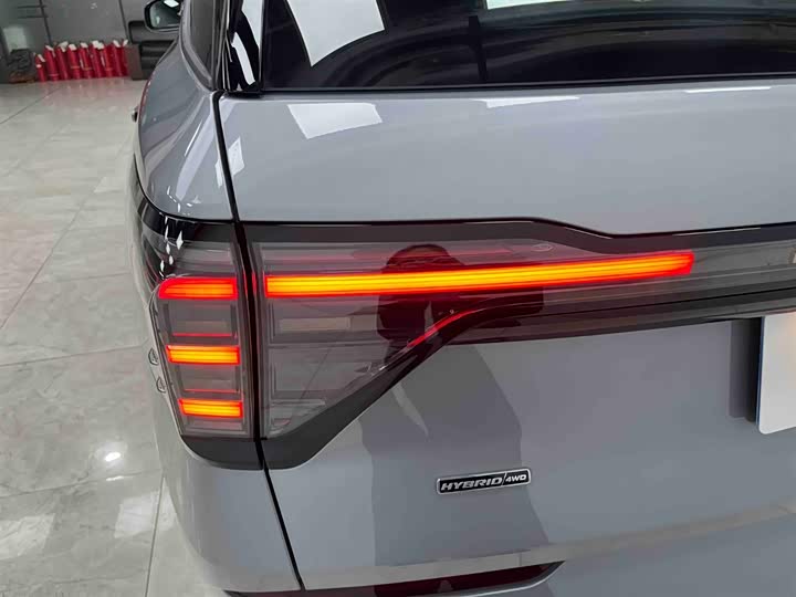 Ford Edge 2025 2025款 锐界L 2.0T EcoBoost E混动四驱七座至尊型