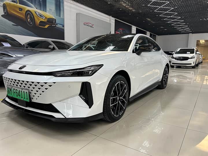 Changan UNI-V Hybrid 2024 2024款 蓝鲸智电iDD 136km 智尊型