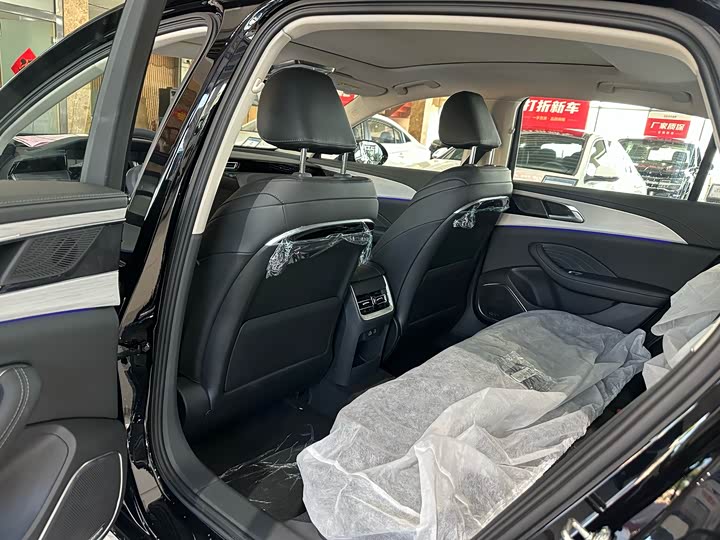 Hongqi H5 2025 2025款 1.5T HEV旗畅50万辆纪念版