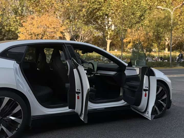 Polestar 4 2024 2024款 双电机长续航PLUS 双星互联版