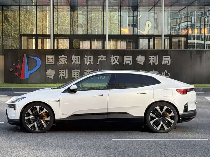 Polestar 4 2024 2024款 双电机长续航PLUS 双星互联版