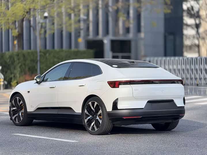 Polestar 4 2024 2024款 双电机长续航PLUS 双星互联版