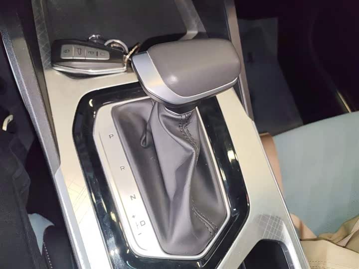 Geely Emgrand L 2022 2022款 1.4T CVT至尊型