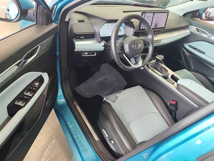 Geely Emgrand L 2022 2022款 1.4T CVT至尊型