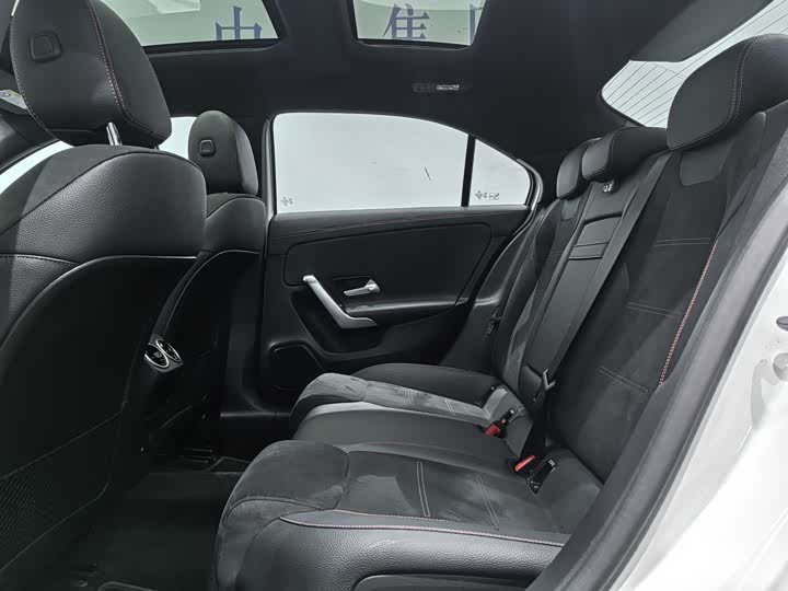 Mercedes-Benz A-Class 2024 2024款 改款 A 200 L 时尚型