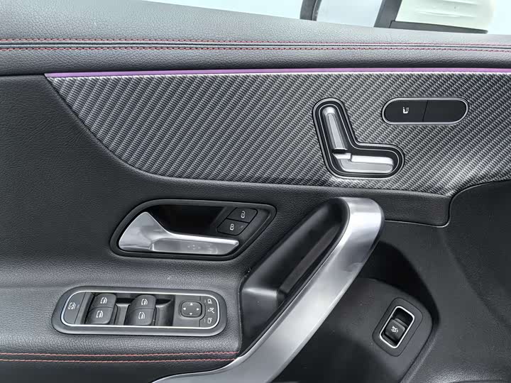 Mercedes-Benz A-Class 2024 2024款 改款 A 200 L 时尚型