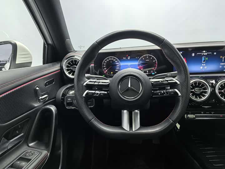 Mercedes-Benz A-Class 2024 2024款 改款 A 200 L 时尚型