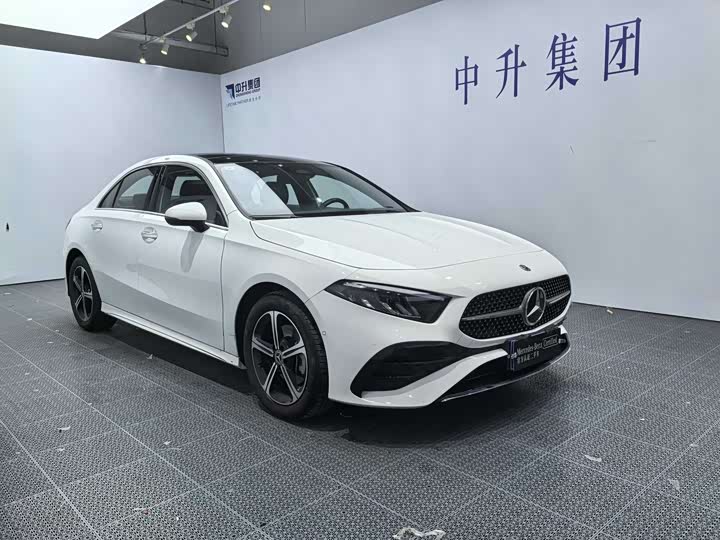 Mercedes-Benz A-Class 2024 2024款 改款 A 200 L 时尚型
