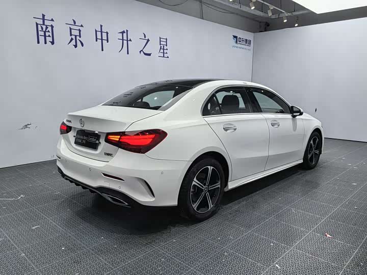 Mercedes-Benz A-Class 2024 2024款 改款 A 200 L 时尚型