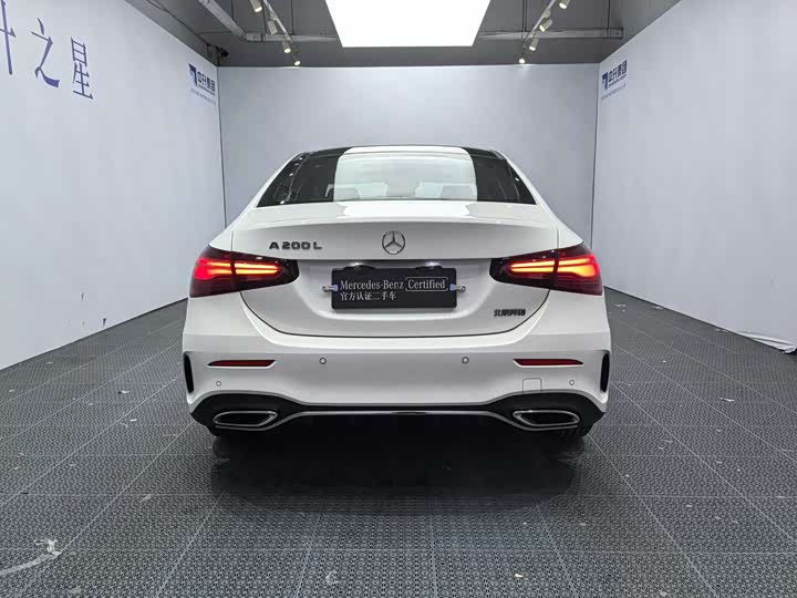 Mercedes-Benz A-Class 2024 2024款 改款 A 200 L 时尚型