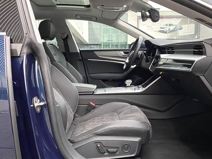 Audi A7L 2024 2024款 45 TFSI quattro 奢享型