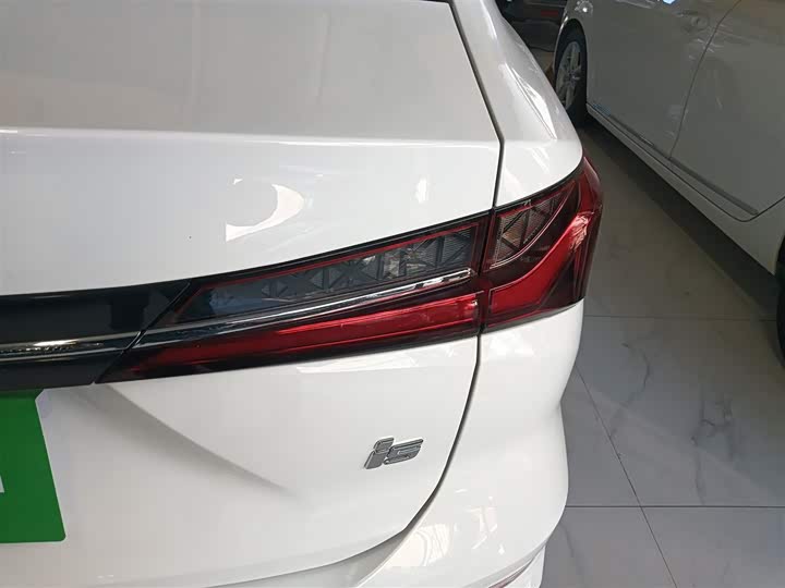 Roewe i5 2023 2023款 1.5L 手动舒享版