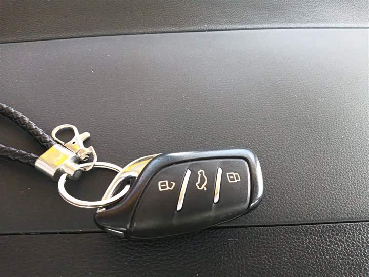 Roewe i5 2023 2023款 1.5L 手动舒享版