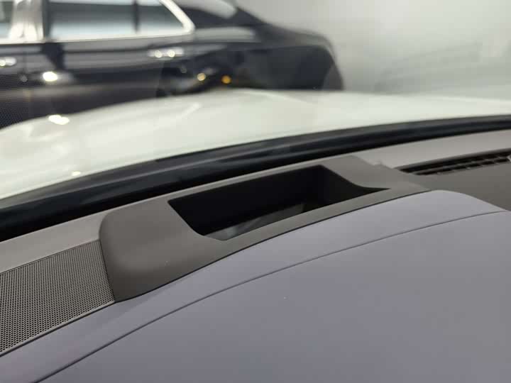 Bentley Bentayga 2023 2023款 4.0T V8 长轴距雅度版