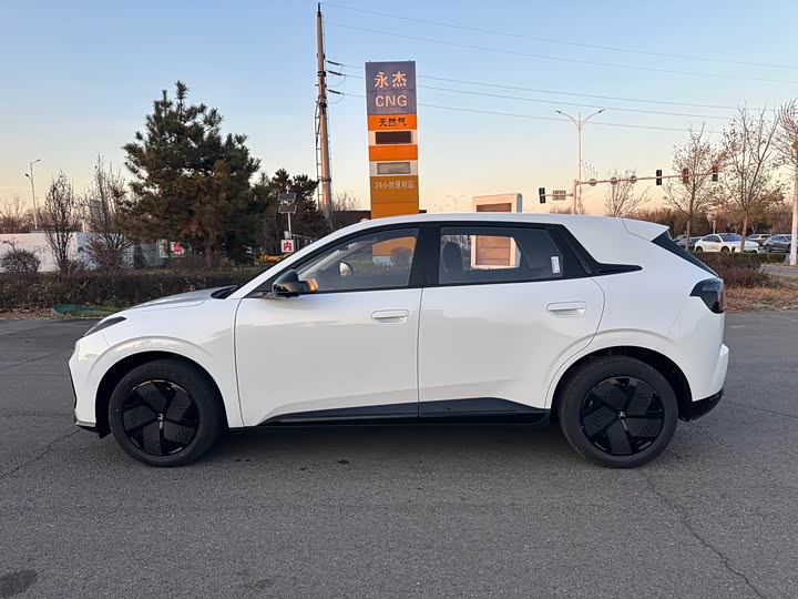 BAIC Arcfox T1 2025 2025款 425 PRO