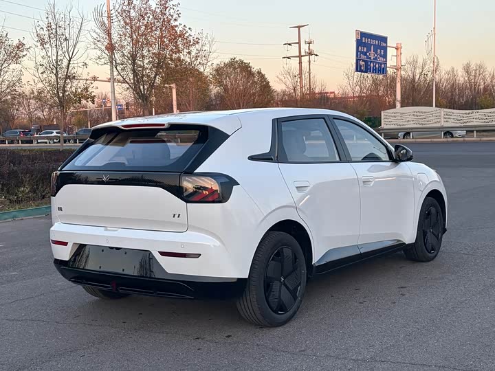 BAIC Arcfox T1 2025 2025款 425 PRO