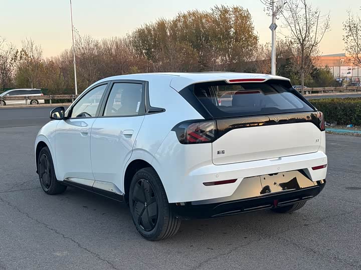 BAIC Arcfox T1 2025 2025款 425 PRO