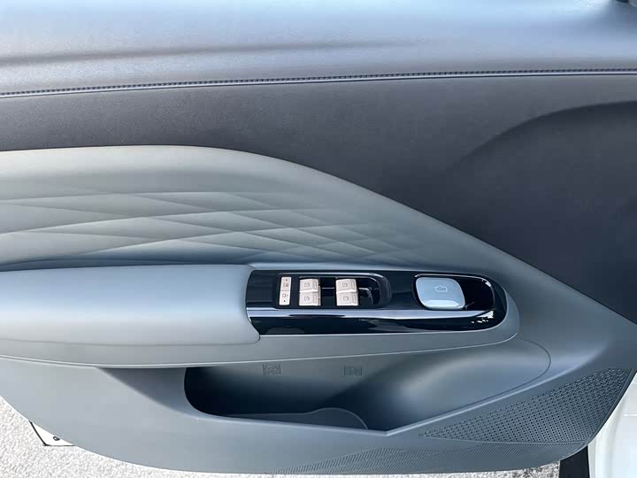 BAIC Arcfox T1 2025 2025款 425 PRO