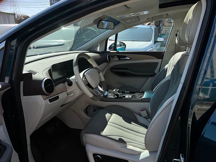 Dongfeng Forthing Yacht 2022 2022款 1.5T DCT逐浪版