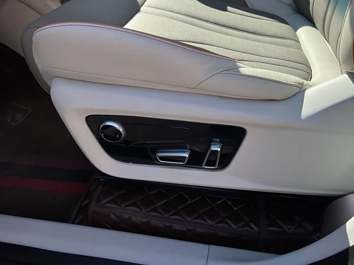 Dongfeng Forthing Yacht 2022 2022款 1.5T DCT逐浪版