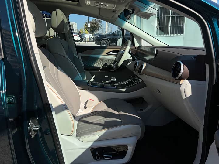 Dongfeng Forthing Yacht 2022 2022款 1.5T DCT逐浪版