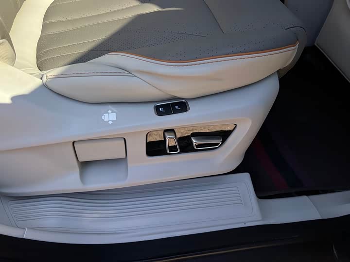 Dongfeng Forthing Yacht 2022 2022款 1.5T DCT逐浪版