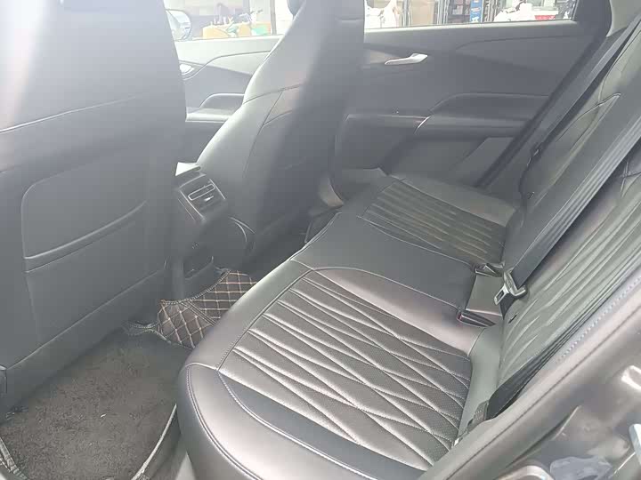 Changan Yida 2023 2023款 蓝鲸NE 1.5T GDI DCT尊贵型