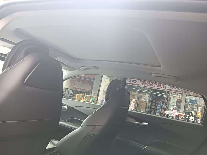 Changan Yida 2023 2023款 蓝鲸NE 1.5T GDI DCT尊贵型