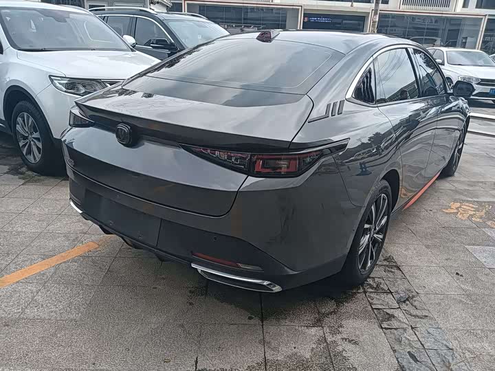 Changan Yida 2023 2023款 蓝鲸NE 1.5T GDI DCT尊贵型
