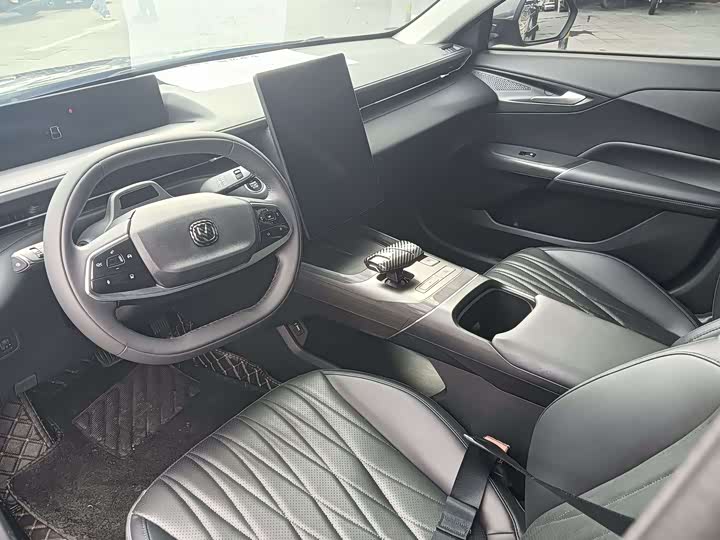 Changan Yida 2023 2023款 蓝鲸NE 1.5T GDI DCT尊贵型