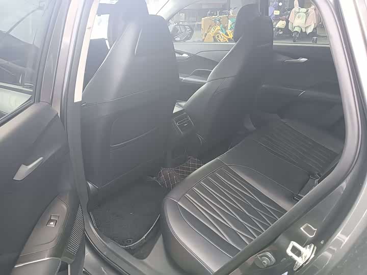 Changan Yida 2023 2023款 蓝鲸NE 1.5T GDI DCT尊贵型