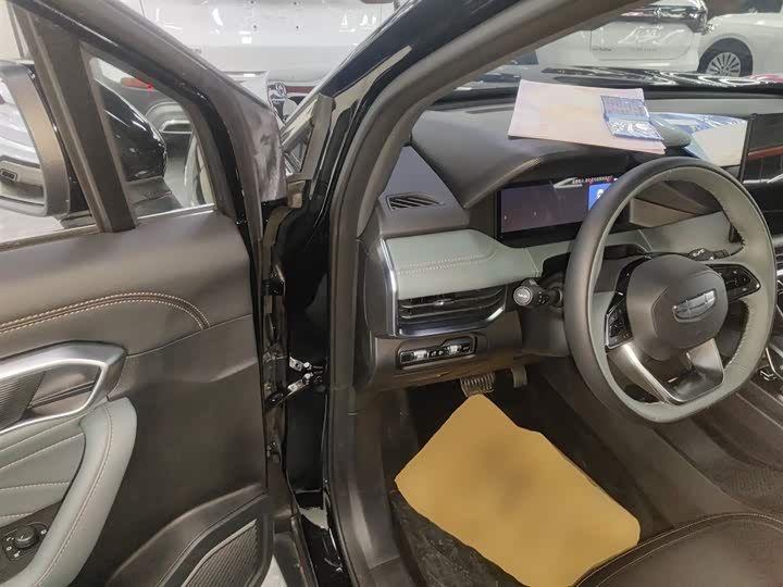 Geely Okavango L 2024 2024款 2.0T DCT尊贵型