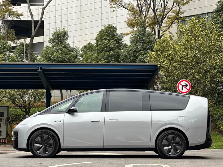 LiXiang Mega 2025 2025款 Home 家庭特别版