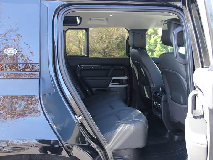 Land Rover Defender 2024 2024款 110 3.0T P400 XS