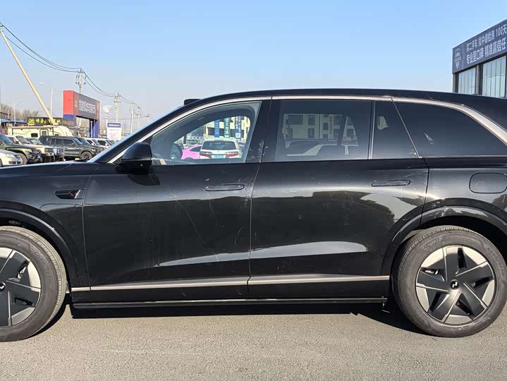 Nio Onvo L90 2025 2025款 Max 六座版