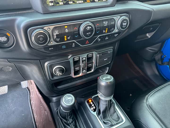 Jeep Wrangler Hybrid 2021 2021款 四门 2.0T 4xe 撒哈拉