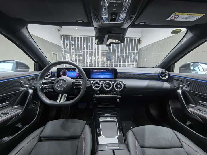 Mercedes-Benz A-Class 2025 2025款 A 200 L 时尚型