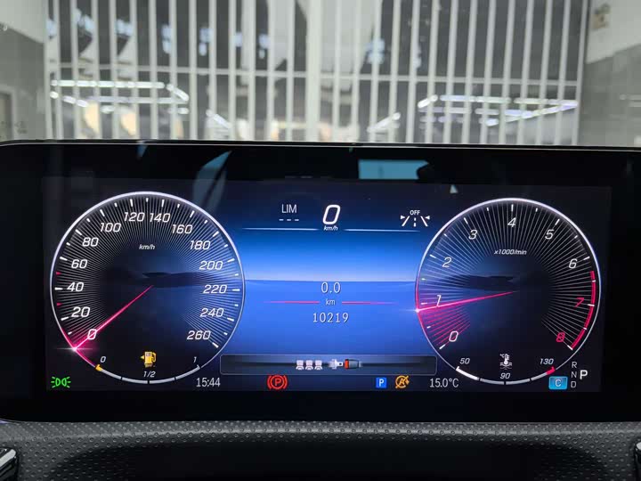 Mercedes-Benz A-Class 2025 2025款 A 200 L 时尚型