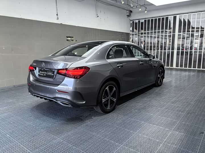 Mercedes-Benz A-Class 2025 2025款 A 200 L 时尚型
